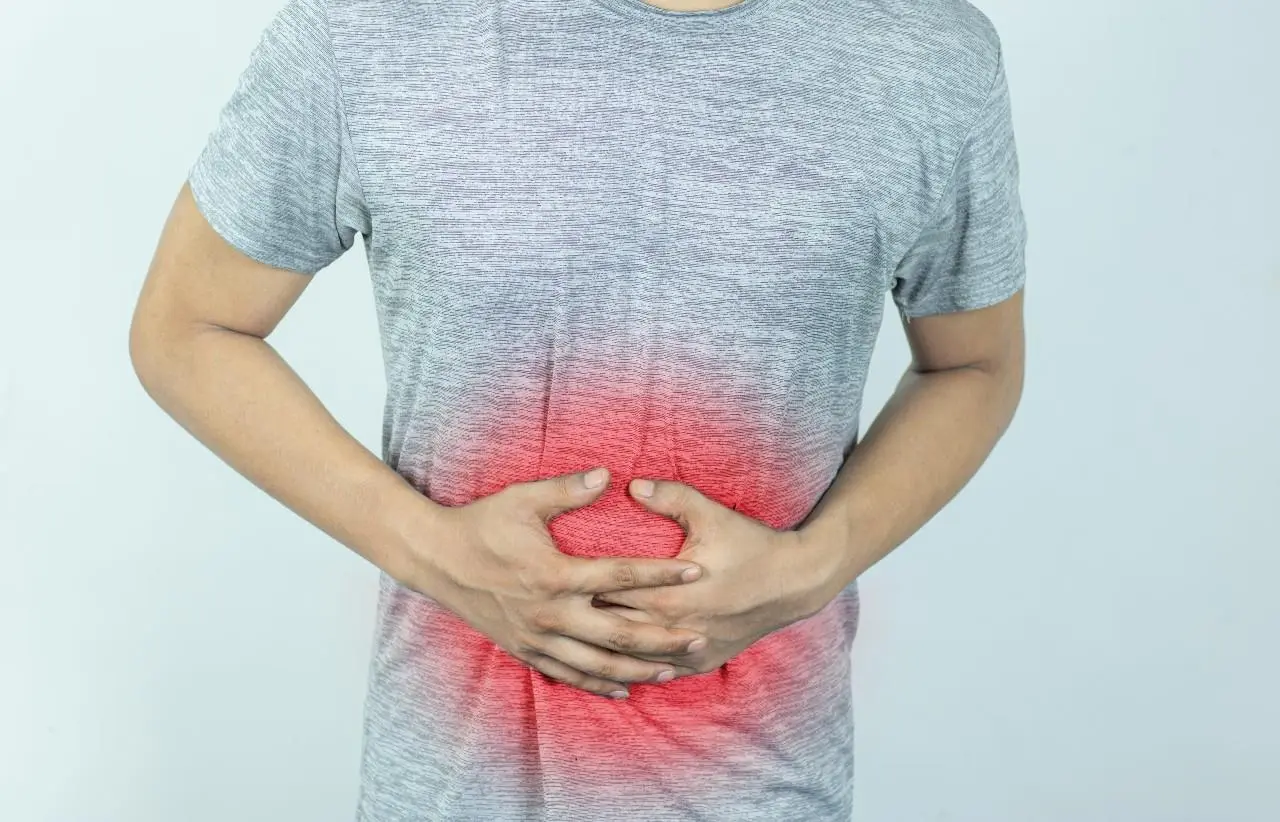 Cine are risc crescut să dezvolte cancer la stomac: primele semne și de ce trebuie intervenit rapid