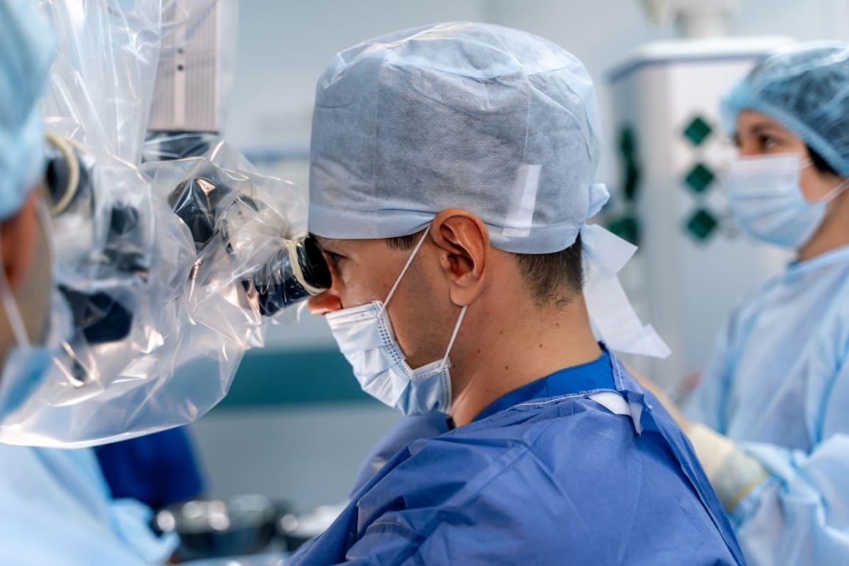 Procedura TAVI: implantarea transcateter a valvei aortice la Memorial România