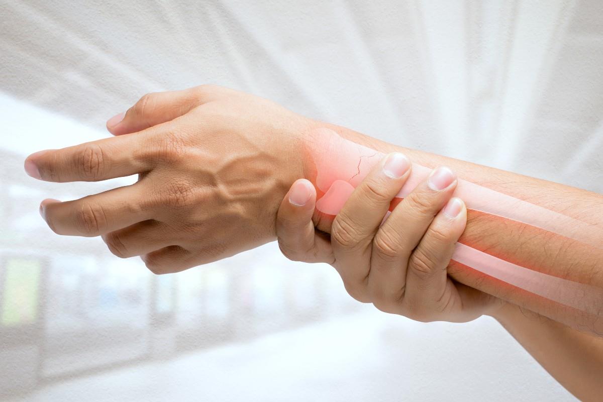 Fracturi osoase: tipuri, simptome, diagnostic, tratament