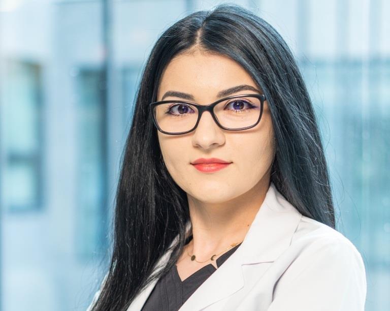 Dr. Alexandra Botescu