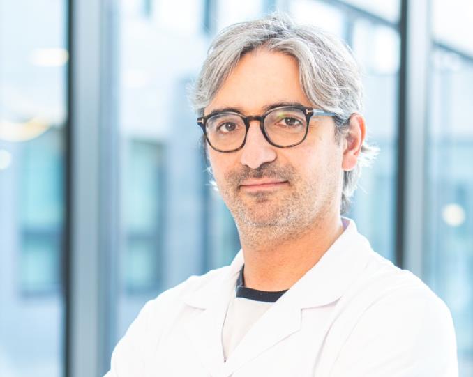 Dr. Diego González Rivas