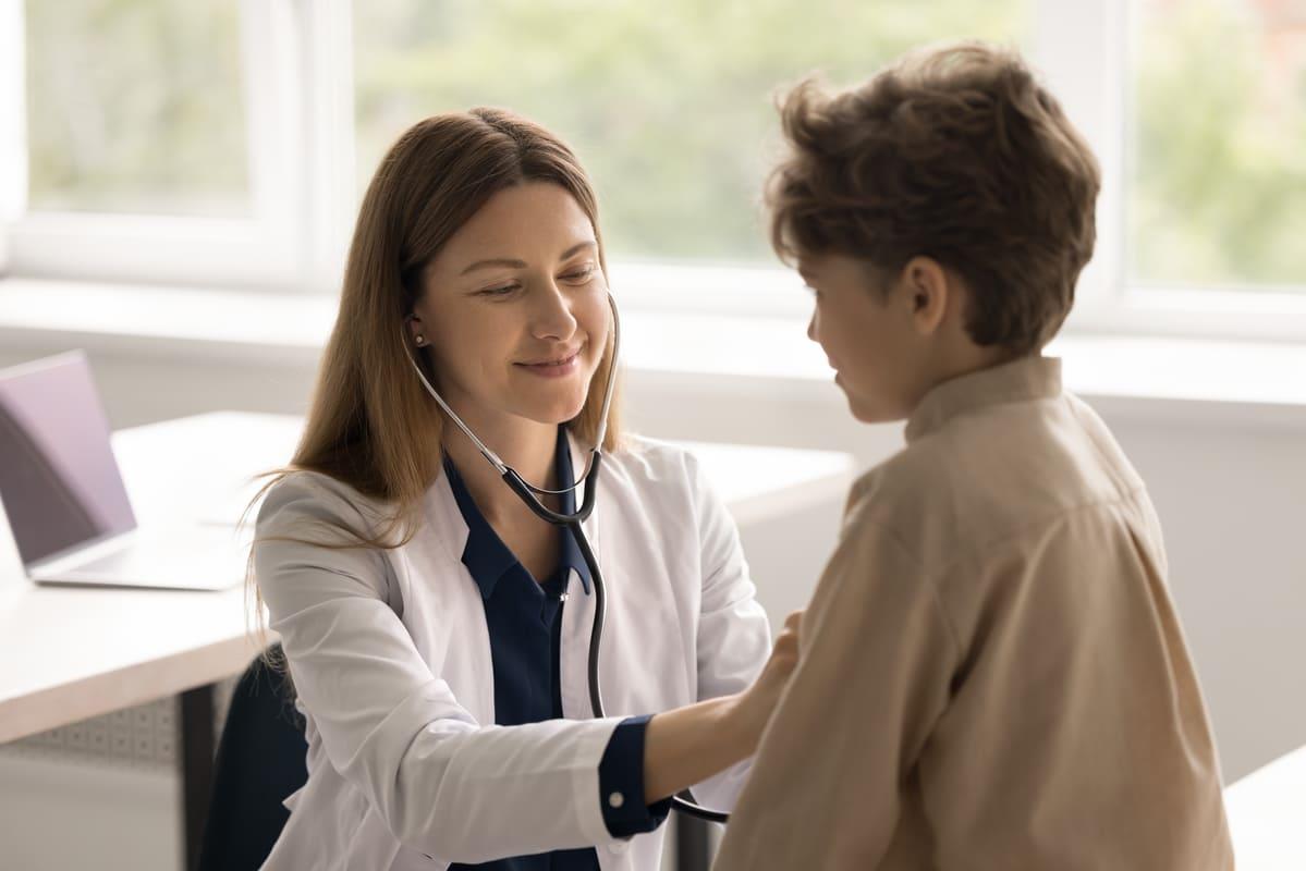 Stenoza pulmonară: cauze, simptome, diagnosticare și opțiuni de tratament