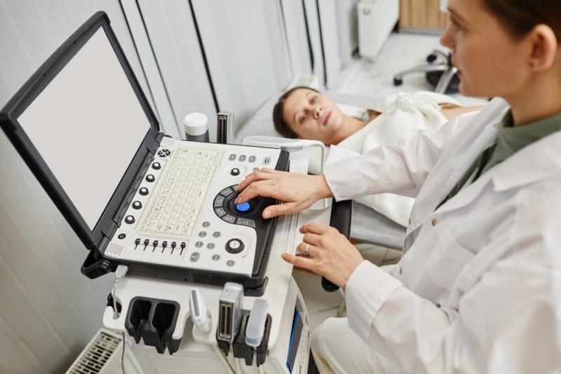 Consult ginecologic de rutină: cât durează, cum te pregătești și ce include