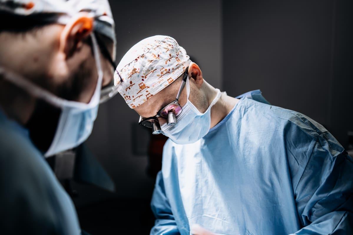 Implant de stimulator cardiac: în ce constă procedura