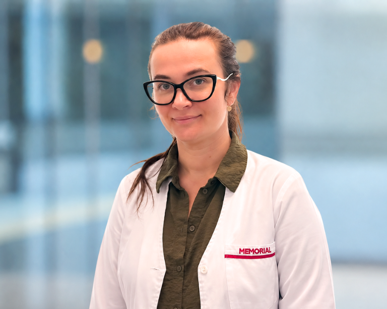 Dr. Elena Furdui